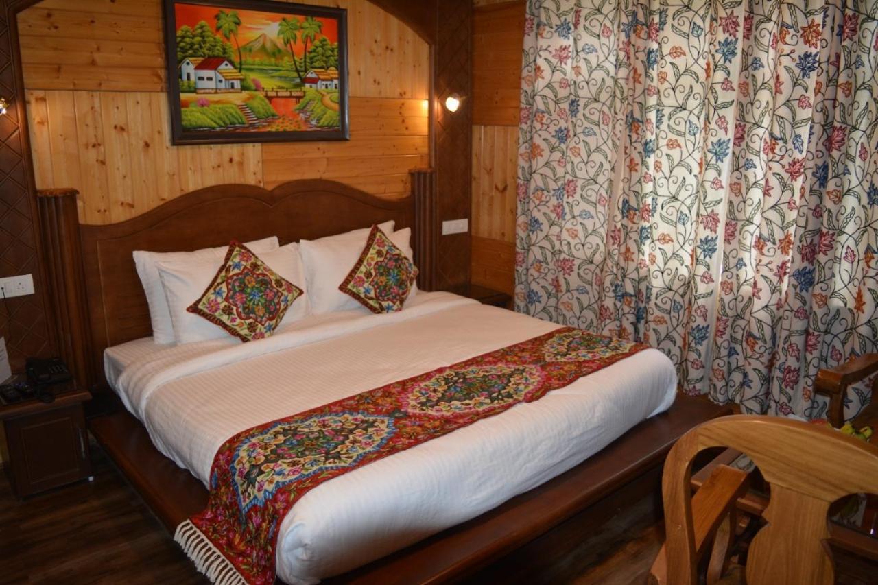 Hotel Royale Comfort Pahalgam Exterior photo